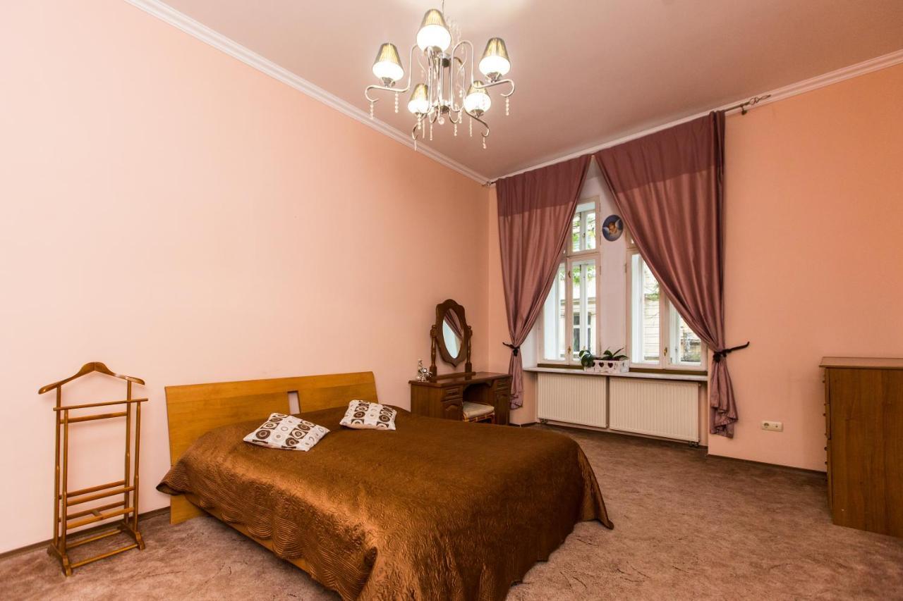Apartment In The City Centre Lviv Luaran gambar