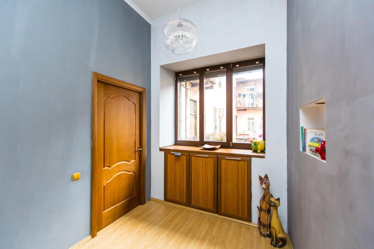 Apartment In The City Centre Lviv Luaran gambar