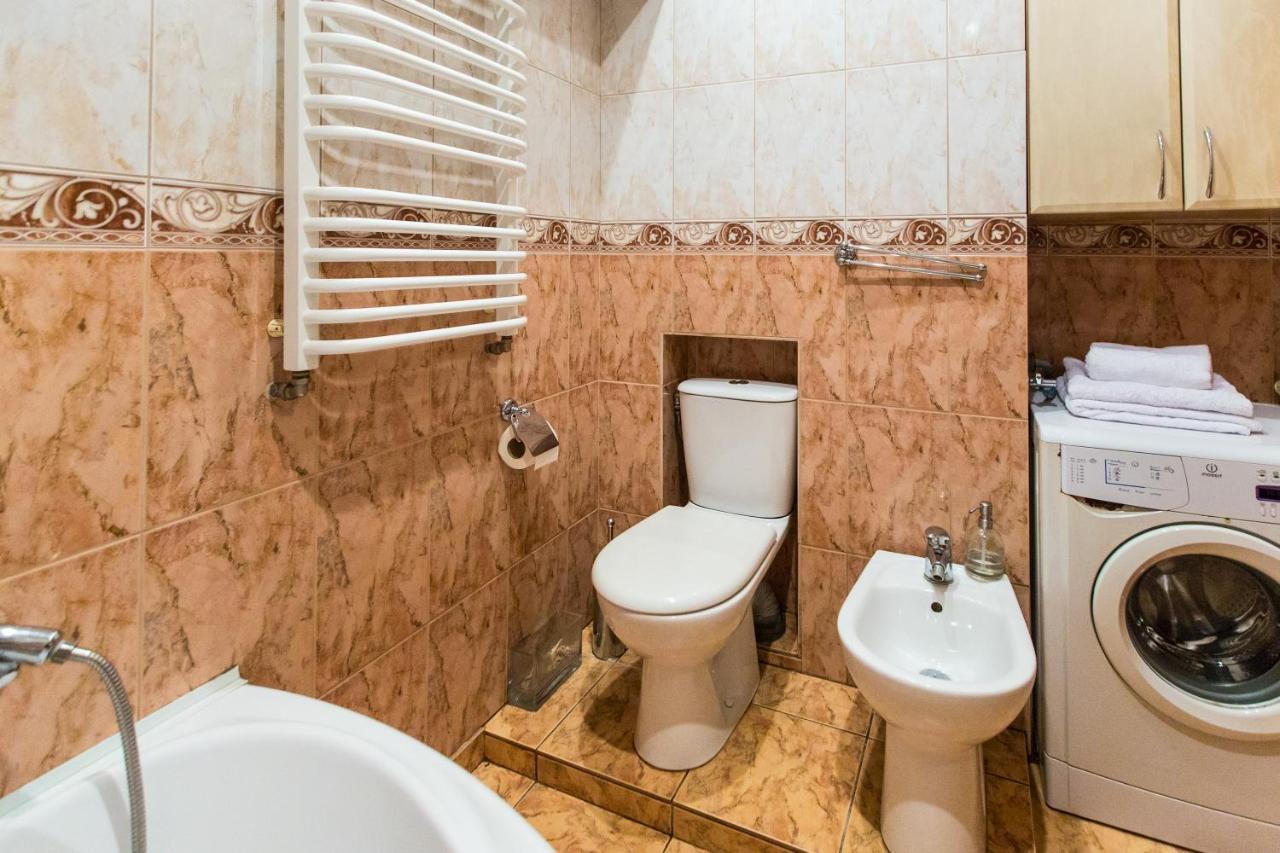 Apartment In The City Centre Lviv Luaran gambar